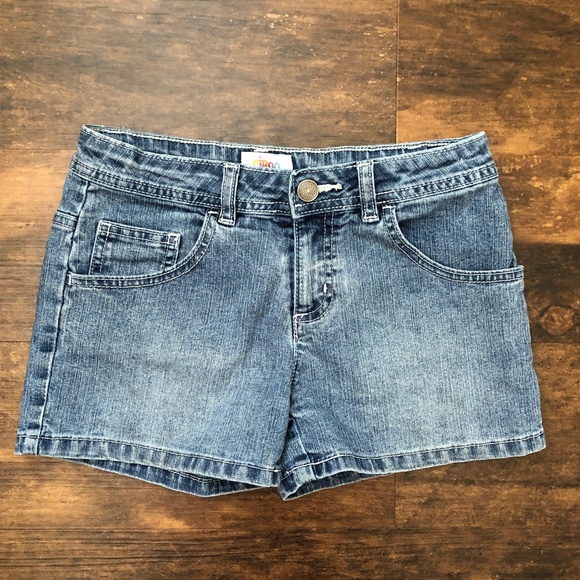Circo Girls Denim Jean Shorts, Size Medium 7-8, 5 pocket, adjustable waist - Picture 1 of 7